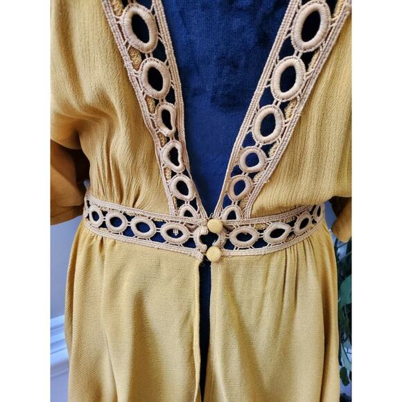 Life Is For Eternity Women's Yellow 100% Rayon V-Neck 3/4 Sleeve Sweater Size L - Picture 3 of 10